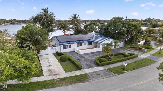 15022 SW 67th Lane, Miami, FL 33193