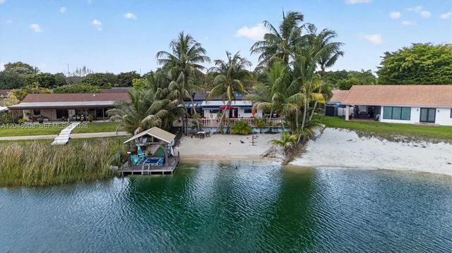 15022 SW 67th Lane, Miami, FL 33193