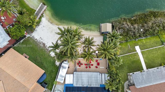 15022 SW 67th Lane, Miami, FL 33193