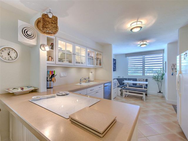 720 BAYPORT WAY 720, Longboat Key, FL 34228