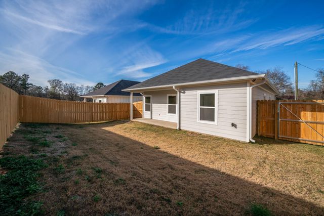 390 Alexander Street, Kilgore, TX 75662