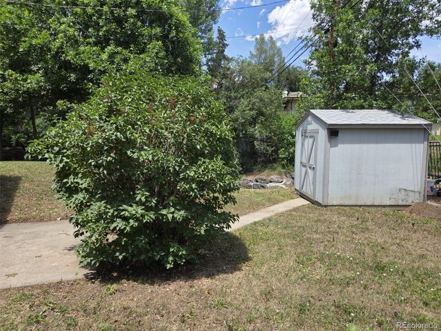 700 Dudley Street, Lakewood, CO 80215
