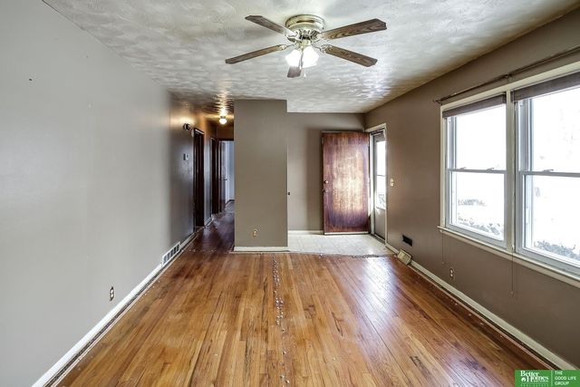 5008 N 64 Street, Omaha, NE 68104