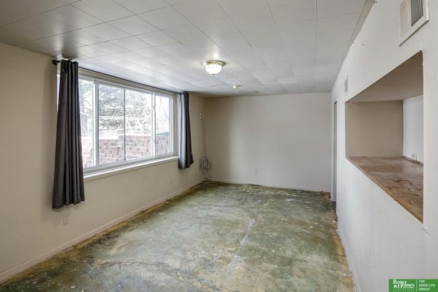 5008 N 64 Street, Omaha, NE 68104