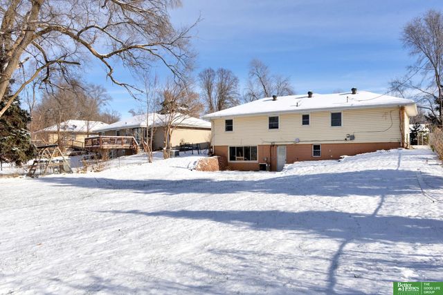 5008 N 64 Street, Omaha, NE 68104