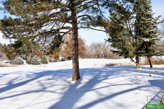 5008 N 64 Street, Omaha, NE 68104