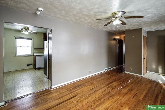 5008 N 64 Street, Omaha, NE 68104