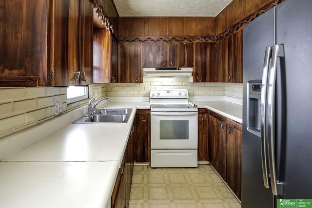 5008 N 64 Street, Omaha, NE 68104