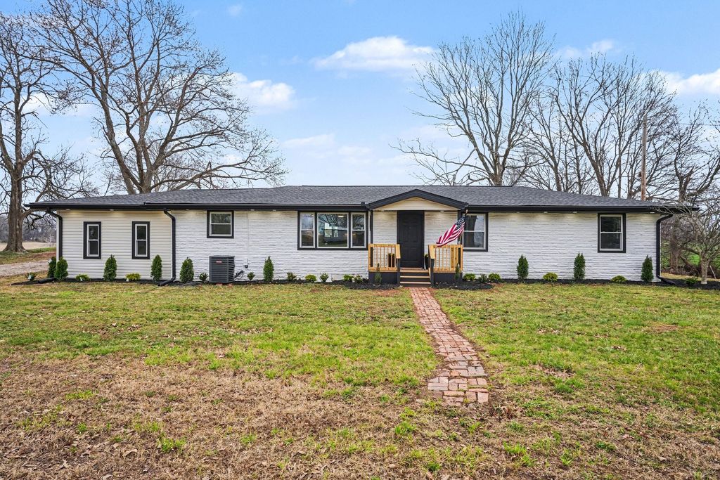 5963 Wayman Dunn Rd, Springfield, TN 37172