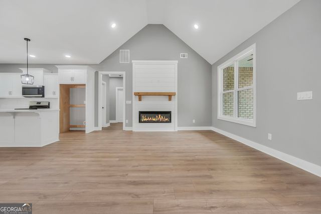 203 McKneely Road, Milner, GA 30257