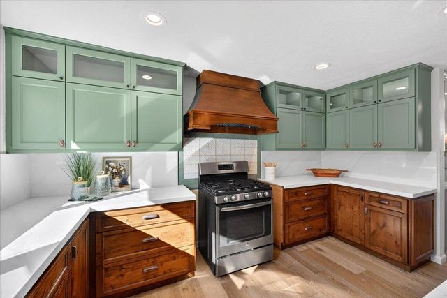 704 Lexington Place, Gilroy, CA 95020