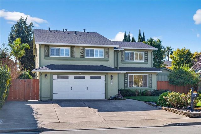 704 Lexington Place, Gilroy, CA 95020