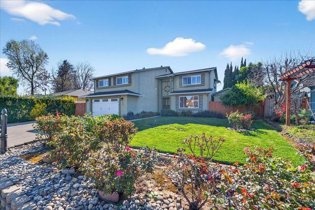 704 Lexington Place, Gilroy, CA 95020