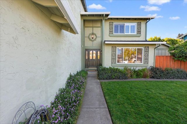 704 Lexington Place, Gilroy, CA 95020