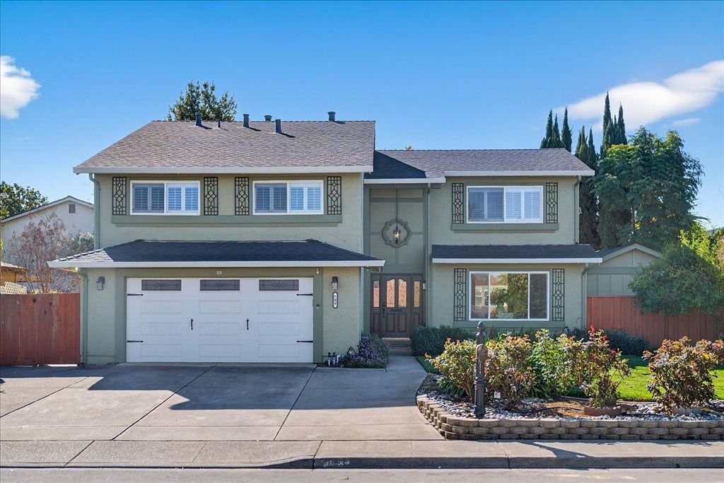 704 Lexington Place, Gilroy, CA 95020