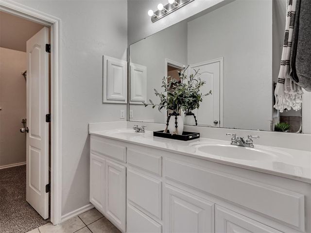 2308 Naples Way, Edmond, OK 73034