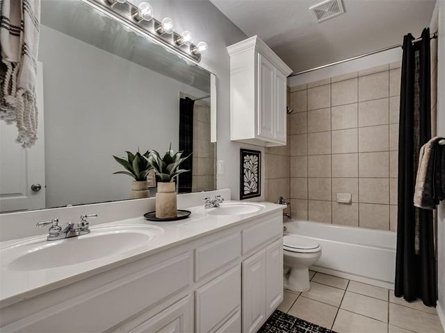 2308 Naples Way, Edmond, OK 73034
