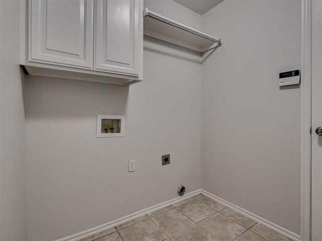 2308 Naples Way, Edmond, OK 73034