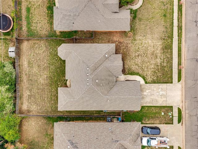 2308 Naples Way, Edmond, OK 73034