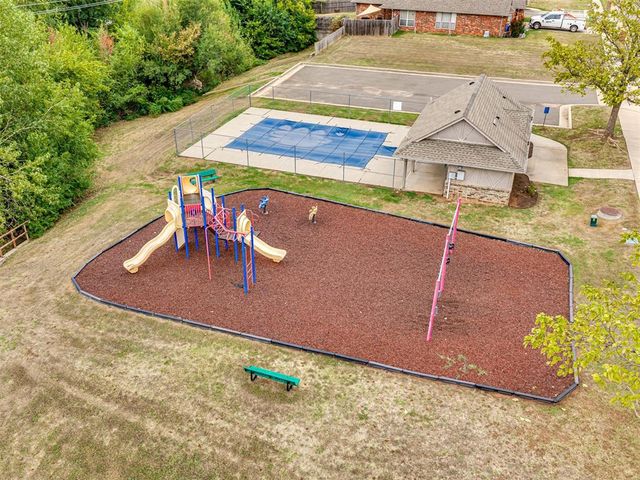 2308 Naples Way, Edmond, OK 73034
