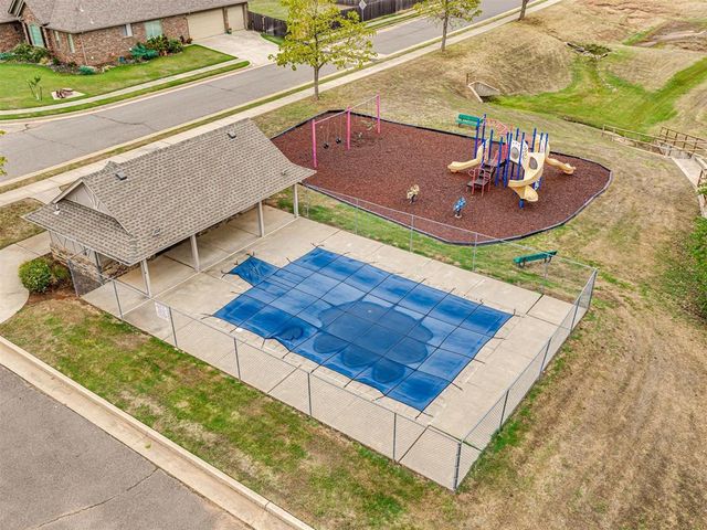 2308 Naples Way, Edmond, OK 73034