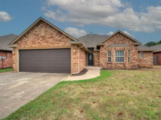 2308 Naples Way, Edmond, OK 73034