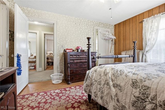 1334 Beechcrest Street NW, Warren, OH 44485