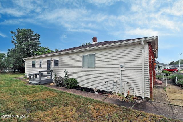 10 Tortola Street, Toms River, NJ 08757