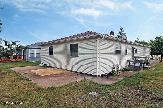 10 Tortola Street, Toms River, NJ 08757