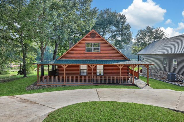 76 Hunters Creek Drive, Huntsville, TX 77340