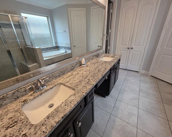 13803 Village Glen Lane, Rosharon, TX 77583