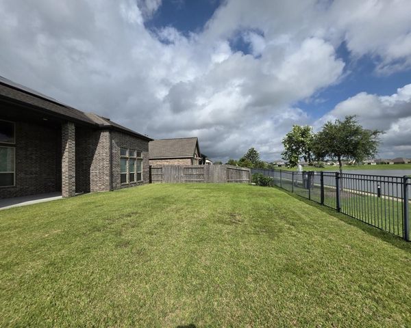 13803 Village Glen Lane, Rosharon, TX 77583