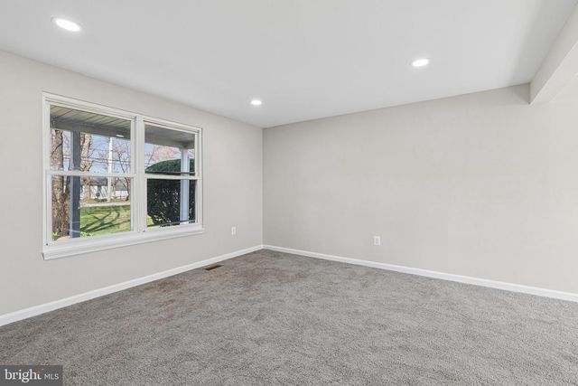 7451 OAKLAND MILLS RD, Columbia, MD 21046