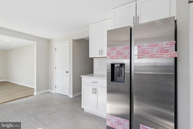 7451 OAKLAND MILLS RD, Columbia, MD 21046