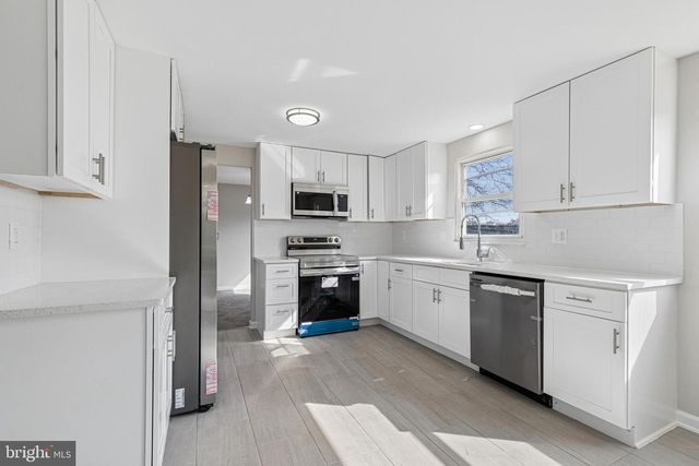 7451 OAKLAND MILLS RD, Columbia, MD 21046