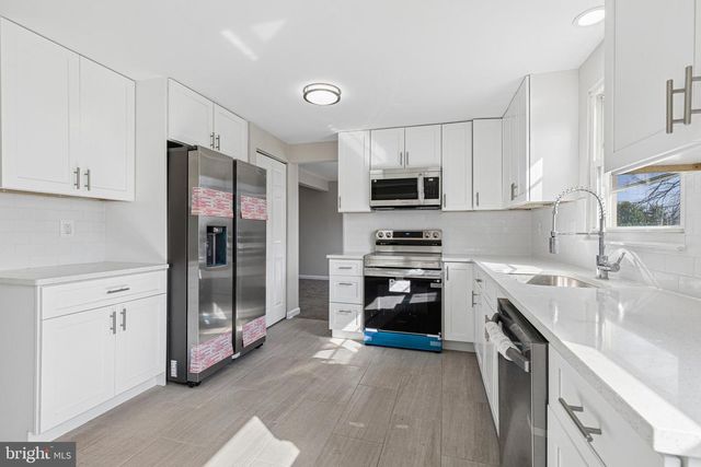 7451 OAKLAND MILLS RD, Columbia, MD 21046