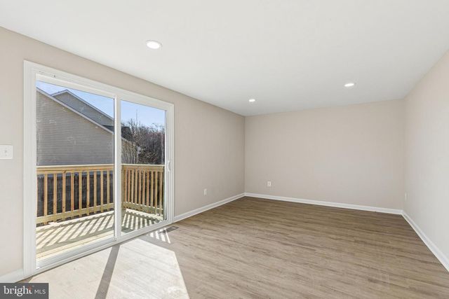 7451 OAKLAND MILLS RD, Columbia, MD 21046