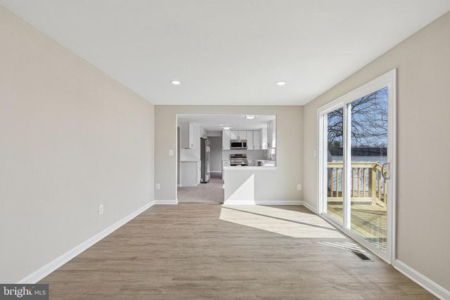 7451 OAKLAND MILLS RD, Columbia, MD 21046