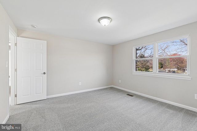 7451 OAKLAND MILLS RD, Columbia, MD 21046