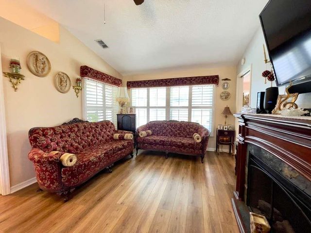 6323 SILVER LAKES DRIVE E, Lakeland, FL 33810