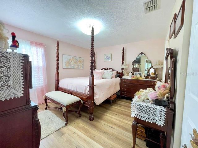 6323 SILVER LAKES DRIVE E, Lakeland, FL 33810