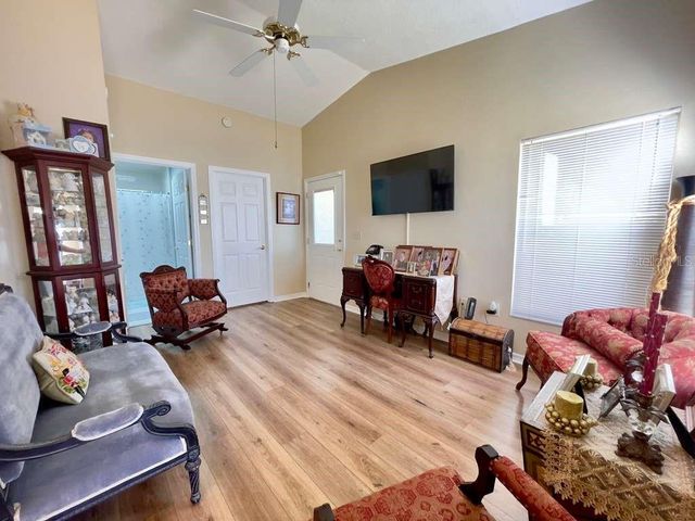 6323 SILVER LAKES DRIVE E, Lakeland, FL 33810