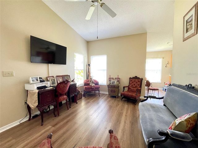 6323 SILVER LAKES DRIVE E, Lakeland, FL 33810