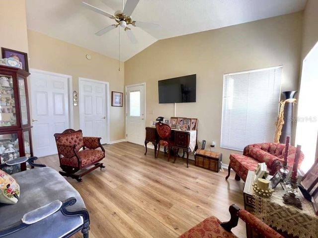 6323 SILVER LAKES DRIVE E, Lakeland, FL 33810