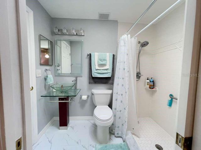 6323 SILVER LAKES DRIVE E, Lakeland, FL 33810