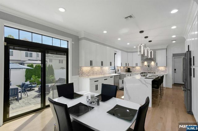 207 Wilsey Court, Paramus, NJ 07652