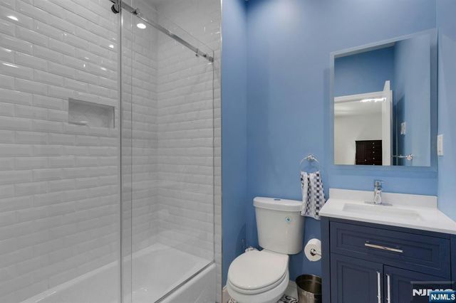 207 Wilsey Court, Paramus, NJ 07652