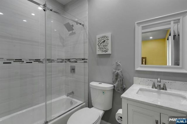 207 Wilsey Court, Paramus, NJ 07652