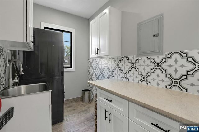 207 Wilsey Court, Paramus, NJ 07652
