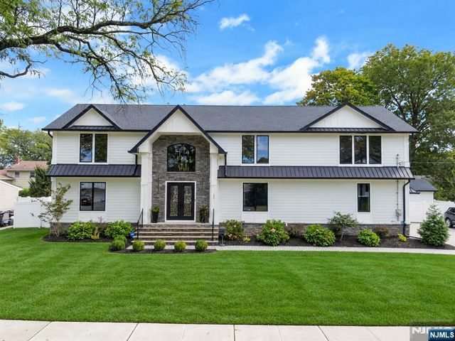 207 Wilsey Court, Paramus, NJ 07652